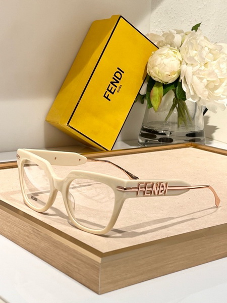 Fendi Sunglasses(AAAA)-125