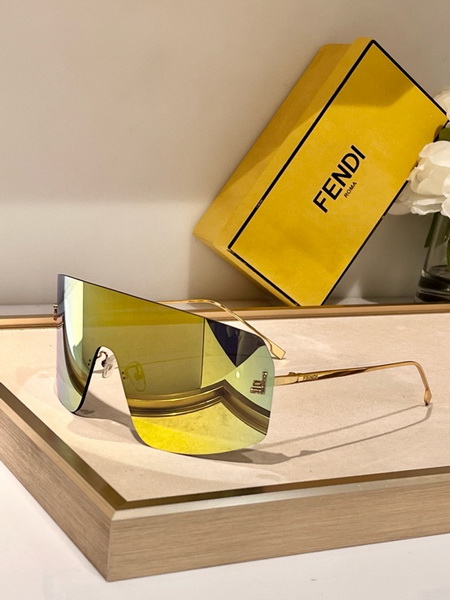 Fendi Sunglasses(AAAA)-326