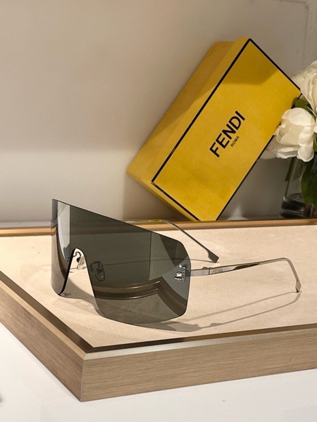 Fendi Sunglasses(AAAA)-325