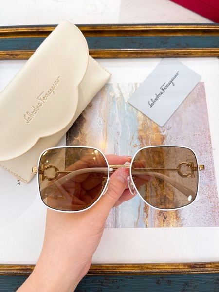 Ferragamo Sunglasses(AAAA)-158