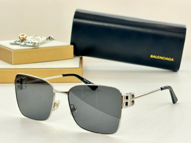 Balenciaga Sunglasses(AAAA)-064