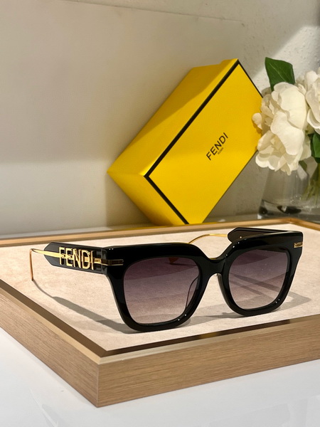 Fendi Sunglasses(AAAA)-226