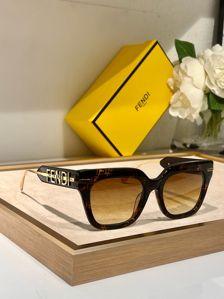 Fendi Sunglasses(AAAA)-225