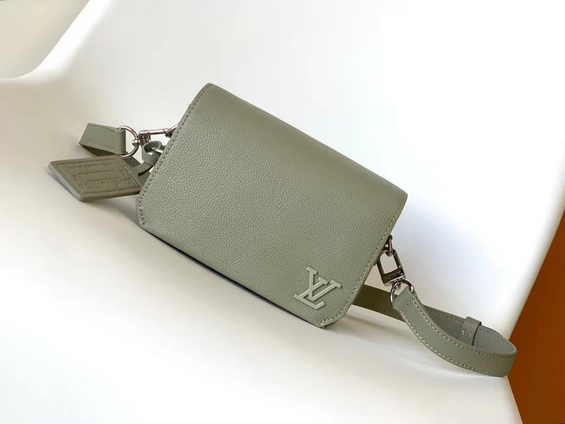 LV Handbags AAA(Men)-120