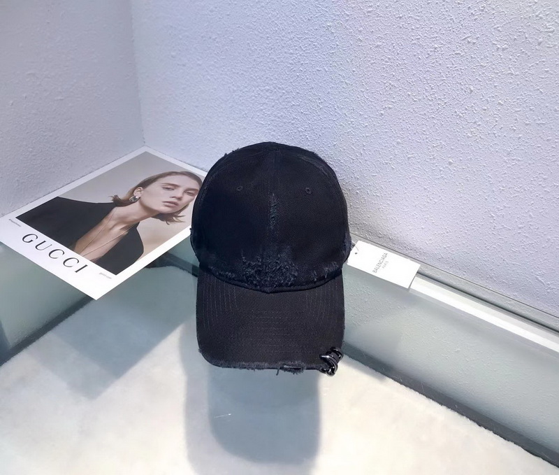 Balenciaga Cap-140