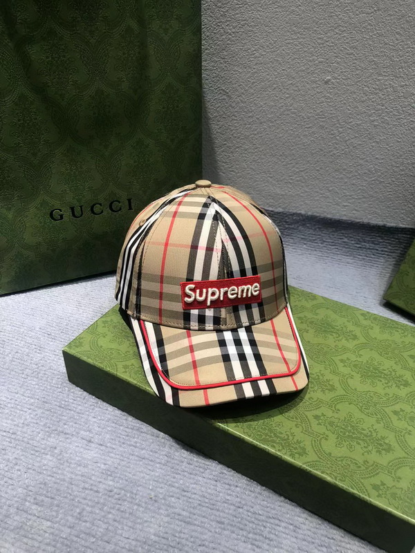 Burberry-X-Supreme-003