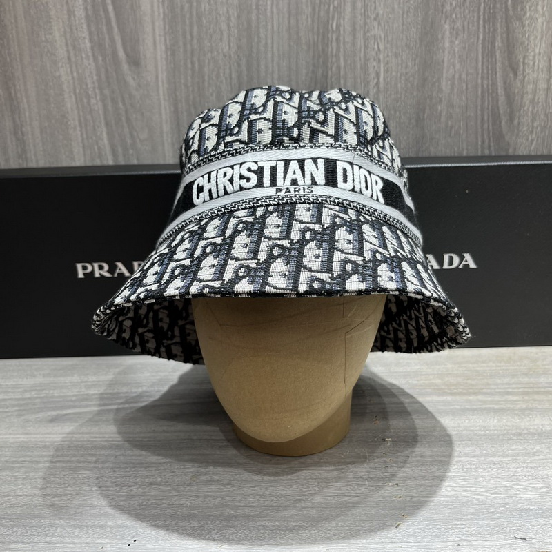 Dior Cap-223