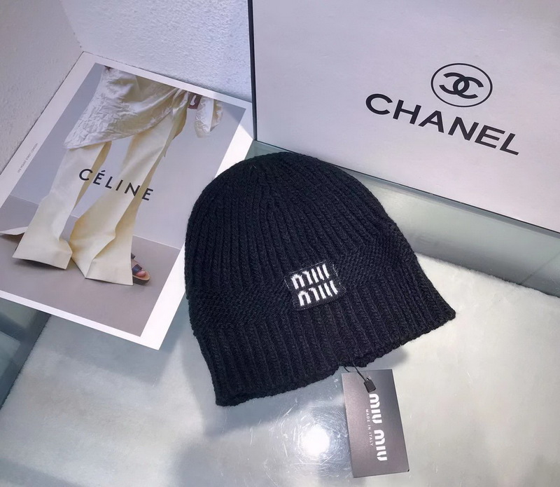 MiuMiu Beanies-003