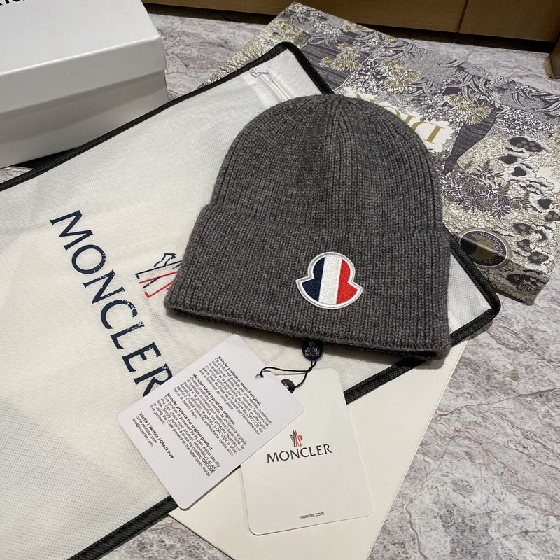 Moncler Beanies-142