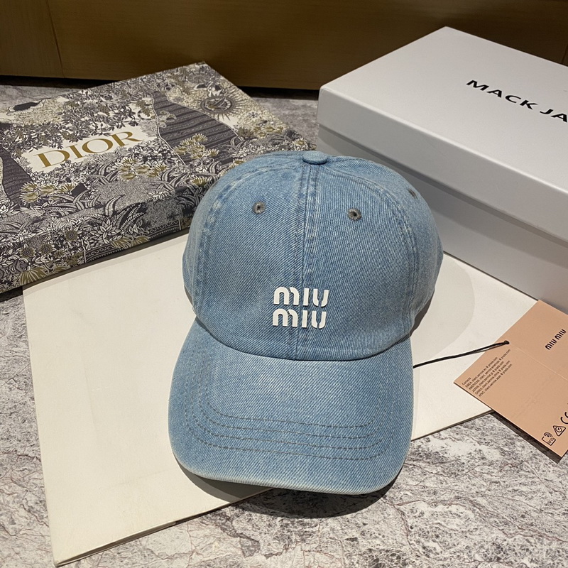 miumiu Cap-110