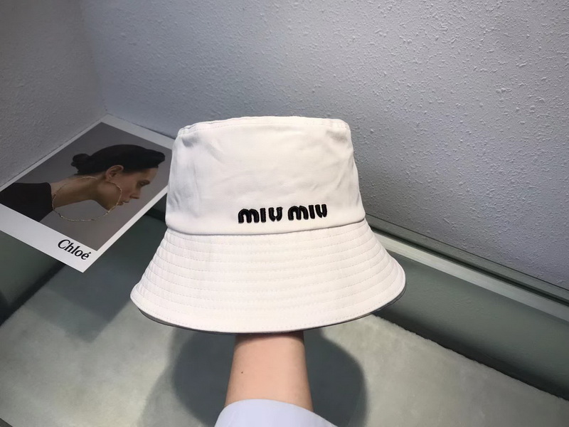 miumiu Cap-131