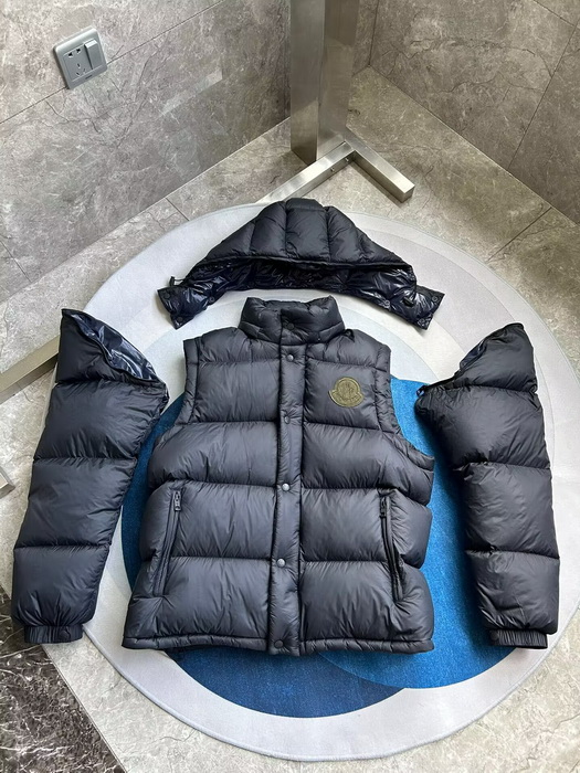 Moncler Coat-250