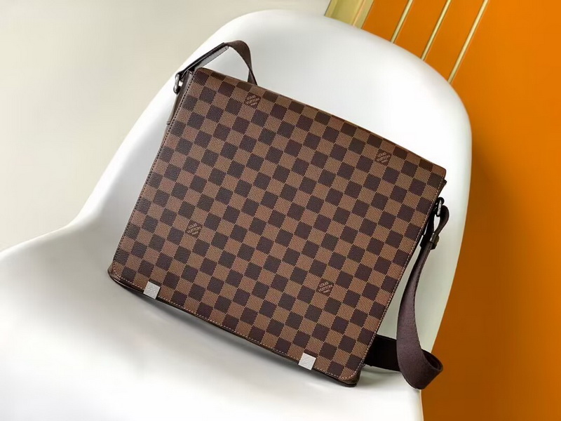 LV Handbags AAAA(Men)-136