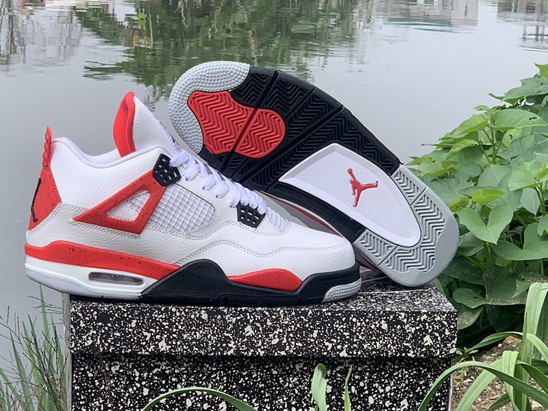 Air Jordan 4 Retro-085