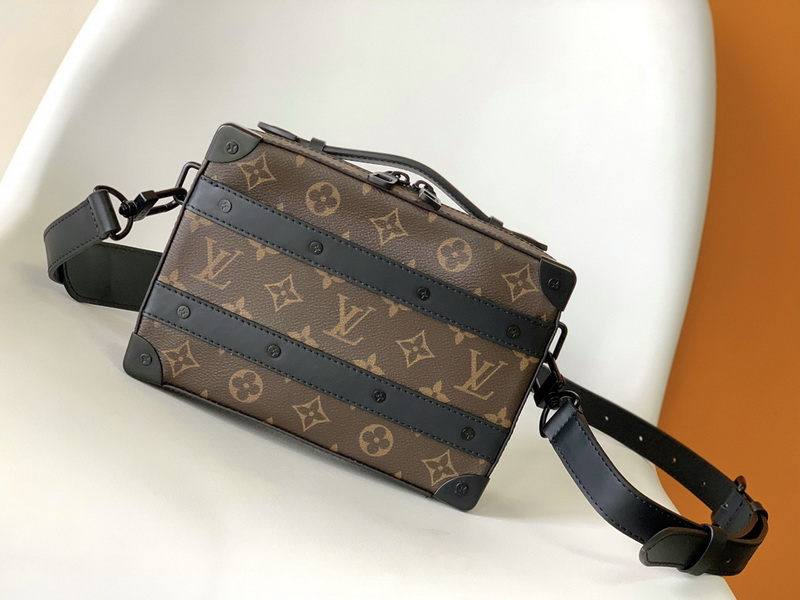 LV Handbags AAAA(Men)-190