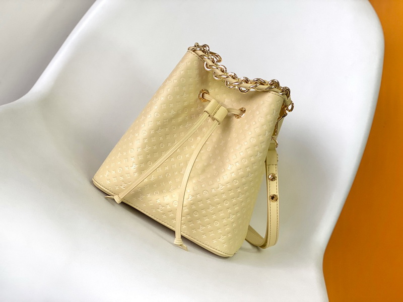 LV Handbags AAA(Women)-672