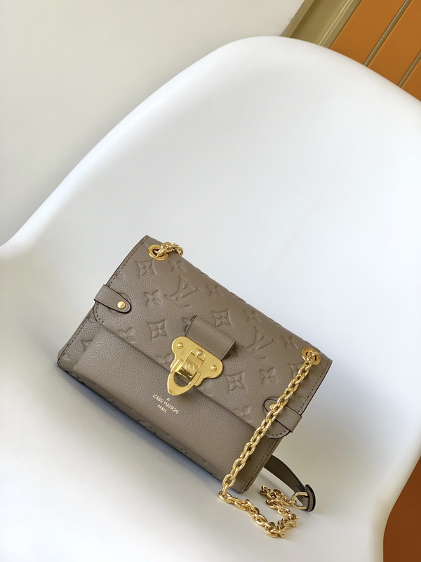 LV Handbags AAA(Women)-675