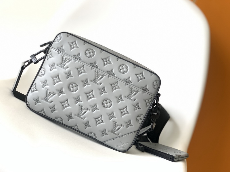 LV Handbags AAAA(Men)-269