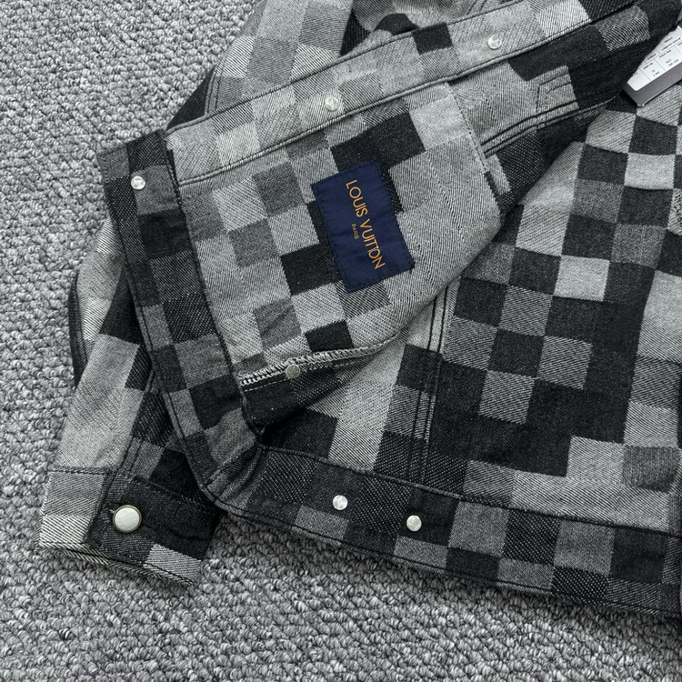 LV Jacket-022