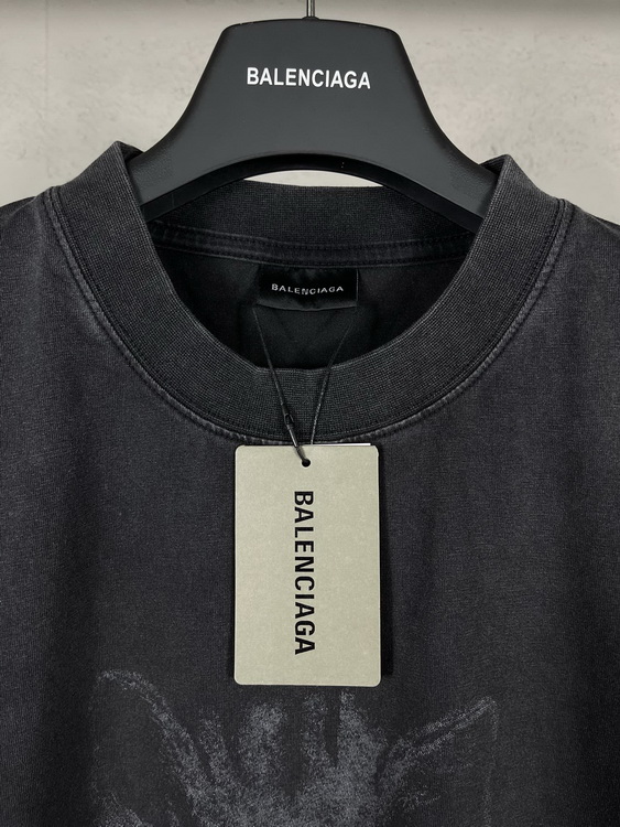 Balenciaga T-shirts(Women)-004