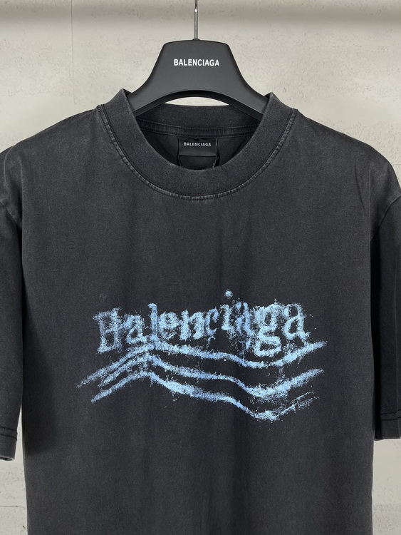 Balenciaga T-shirts(Women)-008