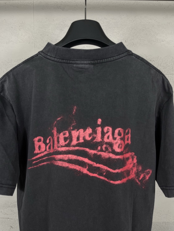 Balenciaga T-shirts(Women)-008