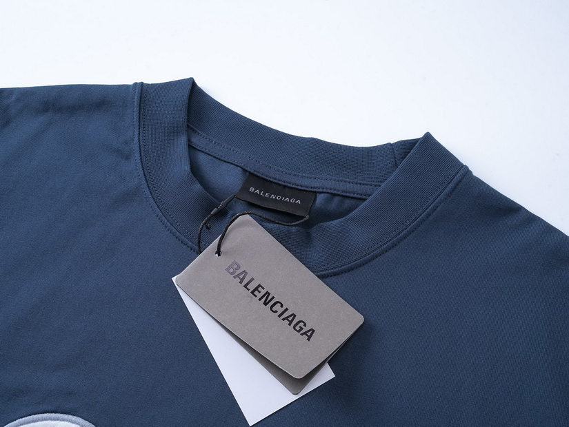 Balenciaga T-shirts(Women)-011